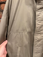 Load image into Gallery viewer, Vintage Mack Trucks Windbreaker (L)