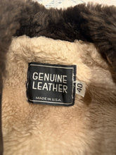 Load image into Gallery viewer, True Vintage 70s Genuine Leather Sherpa Lined Leather Jacket (40 M)