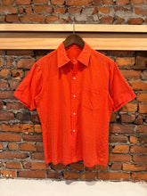 Load image into Gallery viewer, True Vintage Red Striped Loop Collar Button Up Shirt (M)