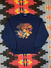 Load image into Gallery viewer, Vintage Fall Time Fox Crewneck(L)