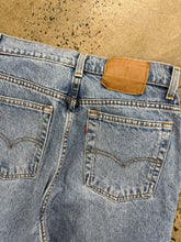 Load image into Gallery viewer, Vintage 1994 Levi’s 551 Jeans(30x28)