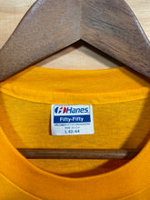 Load image into Gallery viewer, Vintage Early 90s Castaways Casino T-Shirt (M)