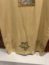 Load image into Gallery viewer, Vintage Floral Wrap Around Print Tee (WXL)