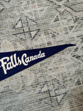 Load image into Gallery viewer, Vintage 50s/60s Niagara Falls Canada Pennant (23inch)