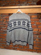 Load image into Gallery viewer, Vintage 70s Townsley Snowflake Knit Sweater (S)