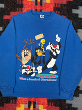 Load image into Gallery viewer, Vintage 1997 Looney Tunes Bunch of Characters Crewneck (L)