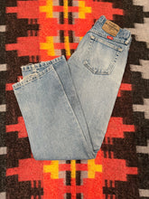 Load image into Gallery viewer, Vintage 2000s Lightwash Wrangler Jeans (30x30)