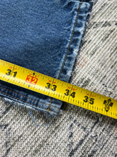 Load image into Gallery viewer, Original Gap Distressed Jeans (29x33)