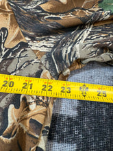 Load image into Gallery viewer, Vintage Walls Blizzard-Pruf Jacket (L)