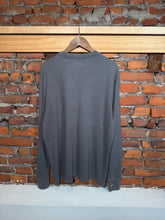 Load image into Gallery viewer, Early 2000s Ecko Unltd Thermal Shirt (XL)