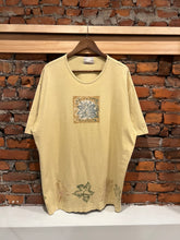 Load image into Gallery viewer, Vintage Floral Wrap Around Print Tee (WXL)