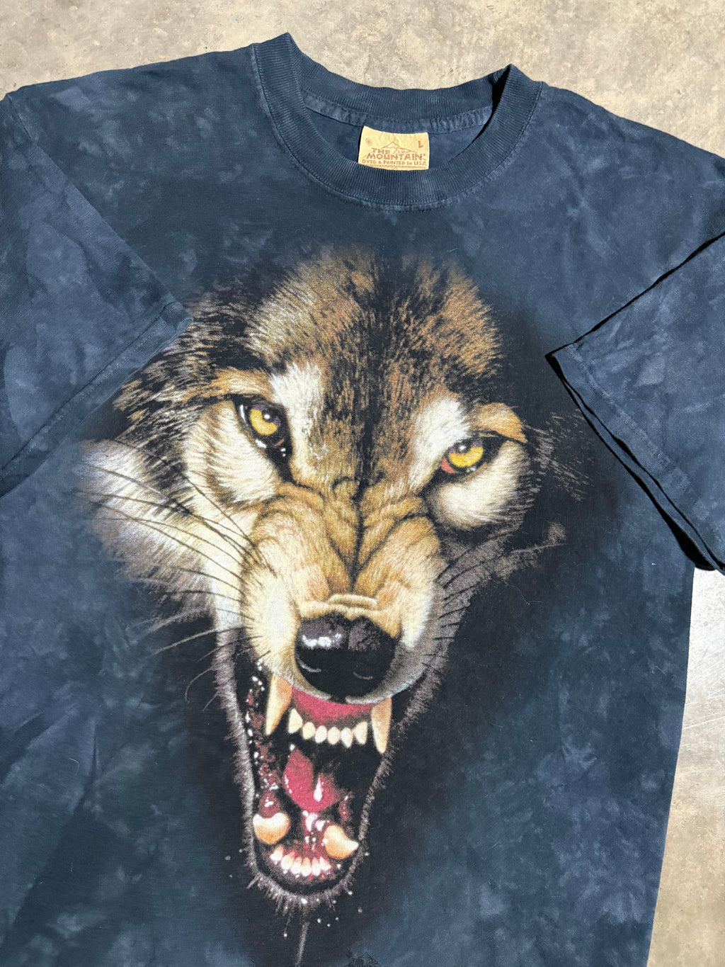 Vintage 1998 The Mountain Wolf T-Shirt (L)