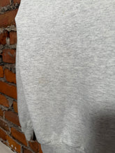Load image into Gallery viewer, Vintage 90s Breckenridge Ski Crewneck (M)
