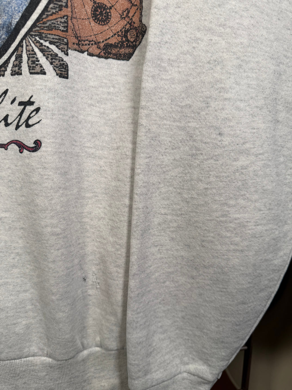 Vintage Martha’s Vineyard Shark Crewneck (L)
