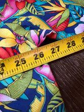 Load image into Gallery viewer, Vintage Floral Button Down Shirt (XL)
