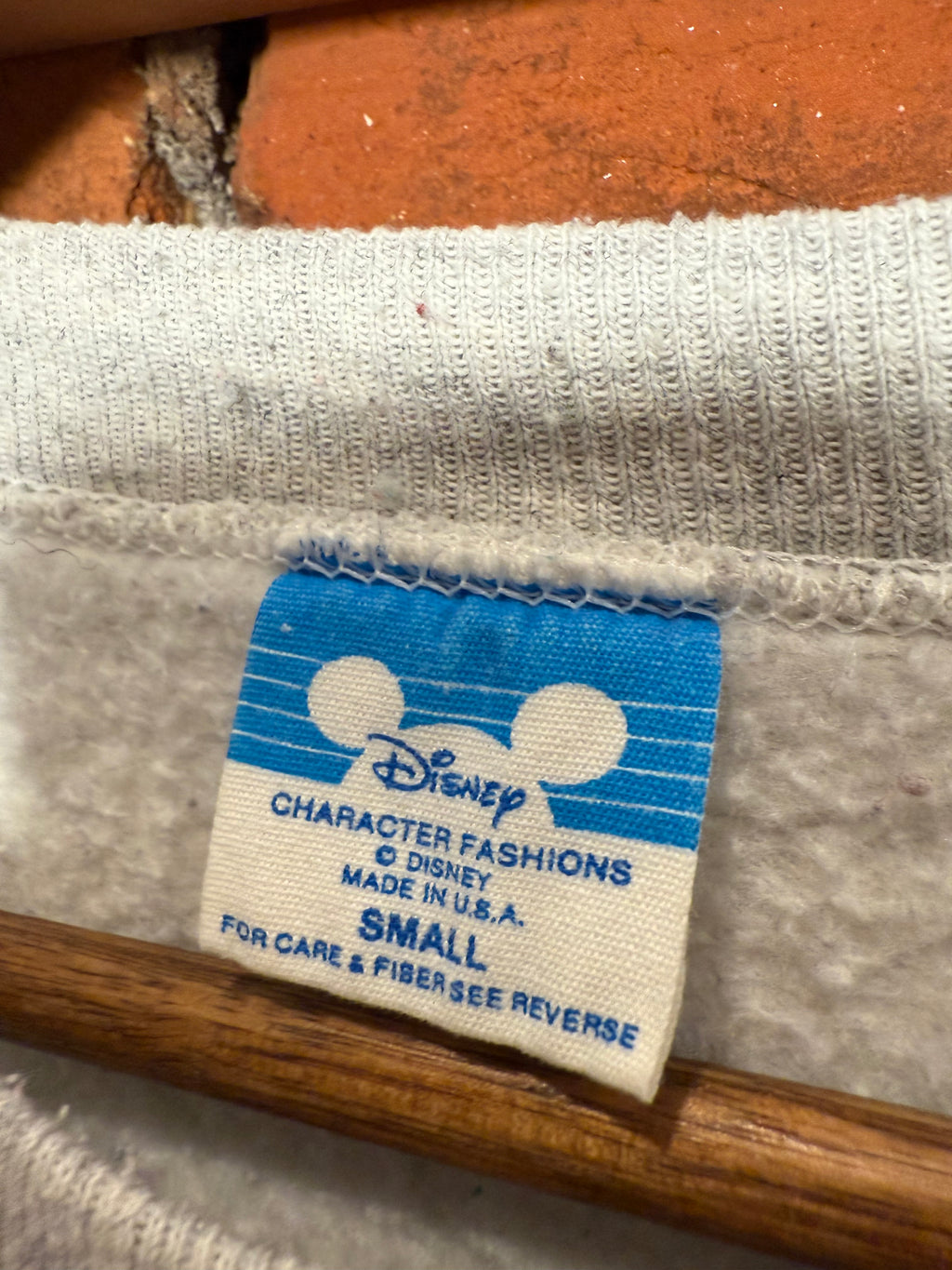 Vintage 80s Disney Epcot Crewneck (WS)