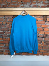 Load image into Gallery viewer, Vintage The Great Outdoors Yellowstone Crewneck (M)
