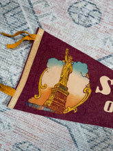 Load image into Gallery viewer, Vintage 50s/60s Statue of Liberty NYC Pennant (25.5inch)
