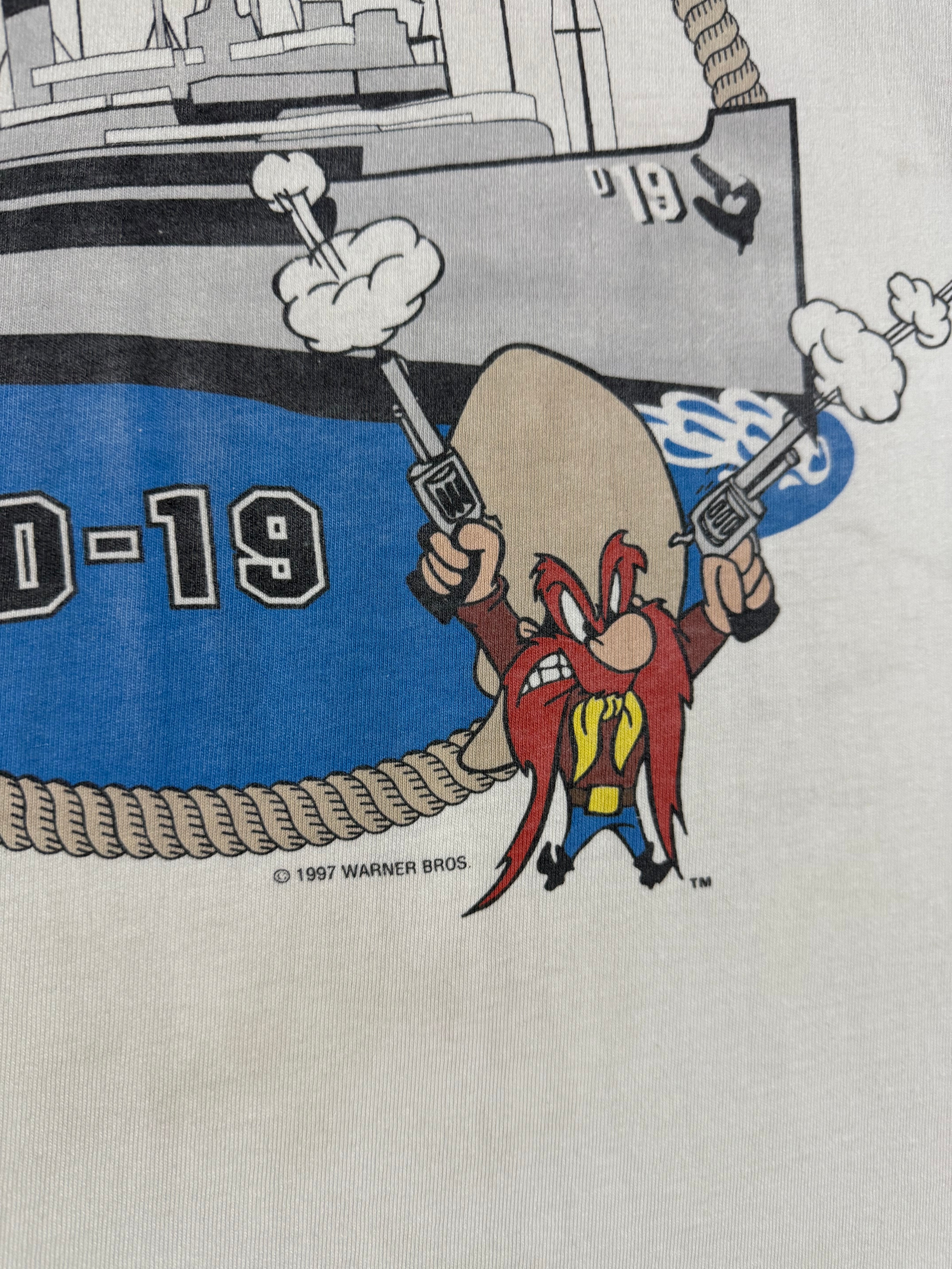 Vintage Distressed 1997 USS Yosemite Looney Tunes Shirt (L)