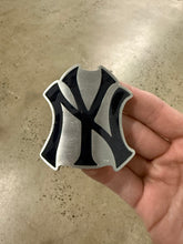 Load image into Gallery viewer, 2000s New York Yankees Belt Buckle
