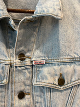 Load image into Gallery viewer, Vintage Guess Jeans Cropped Jean Jacket (WS)
