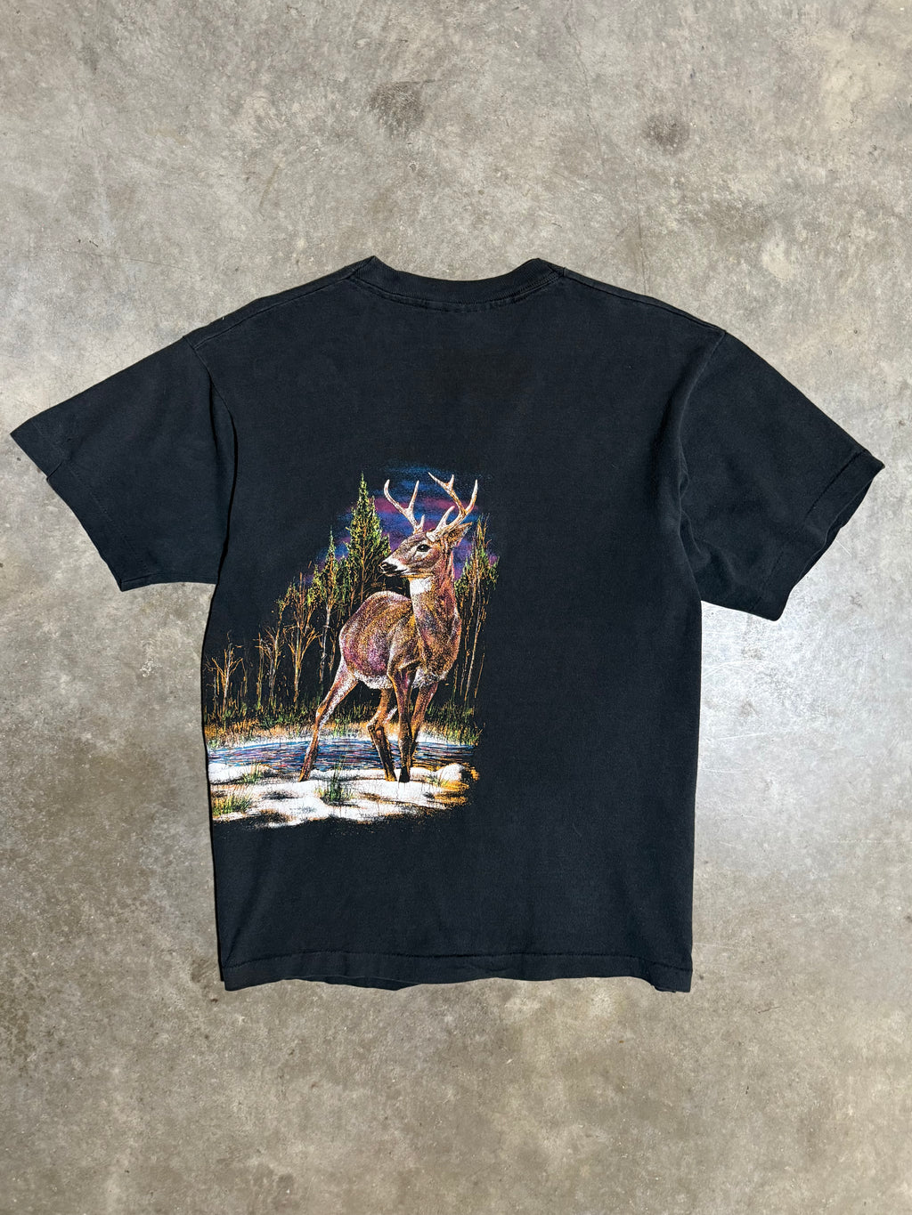 Vintage Early 90s Deer Wrap Around Graphic Tee (L)