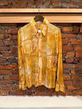 Load image into Gallery viewer, True Vintage 70s Women’s Face Disco Shirt (M)
