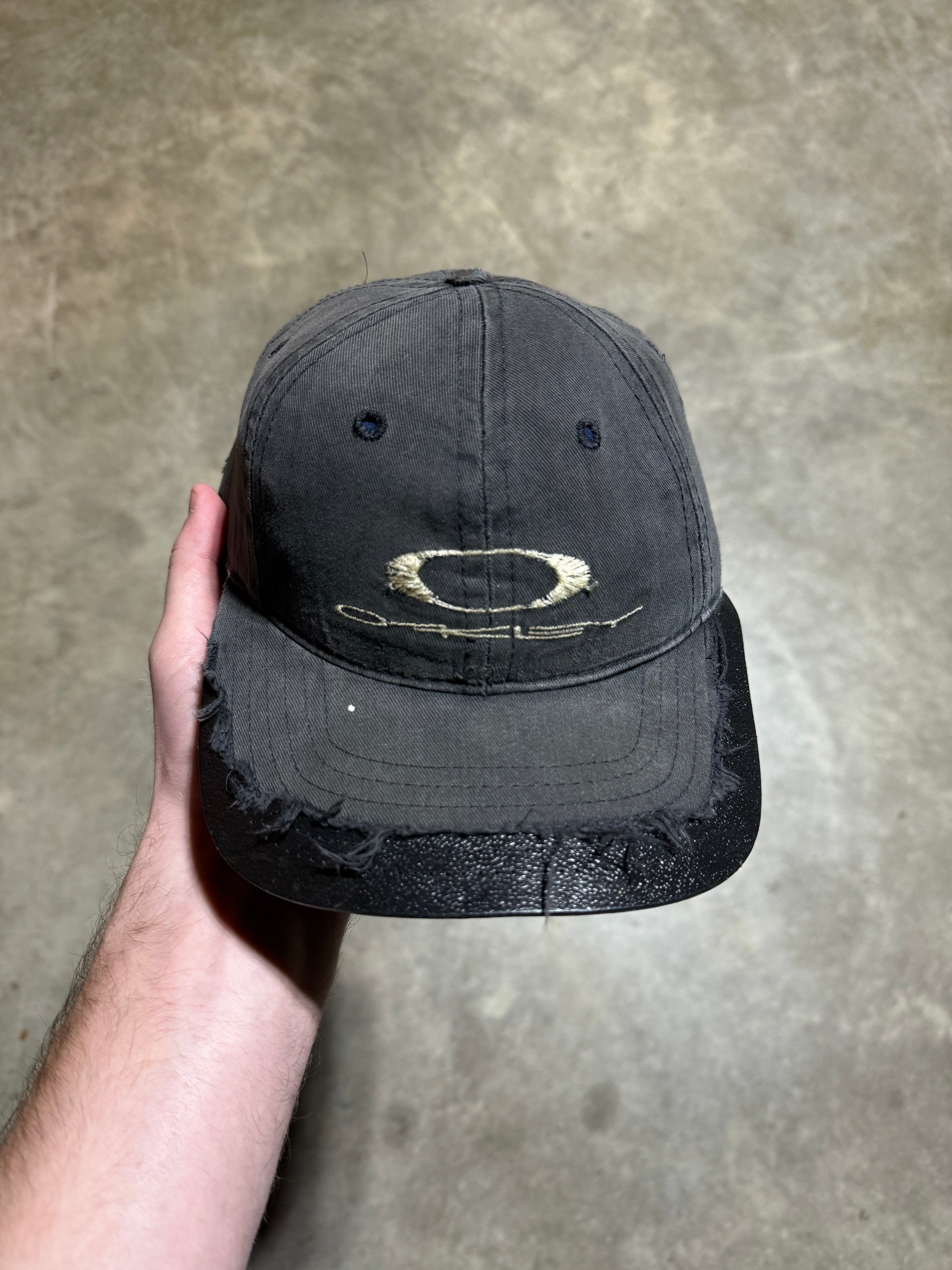Vintage Distressed Oakley Software Snapback Hat(S/M)