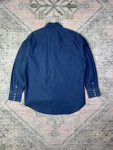 Load image into Gallery viewer, Vintage 90s Wrangler Pearl Snap Jean Shirt (XL)
