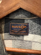 Load image into Gallery viewer, Vintage Sutton Flannel Shirt (M)
