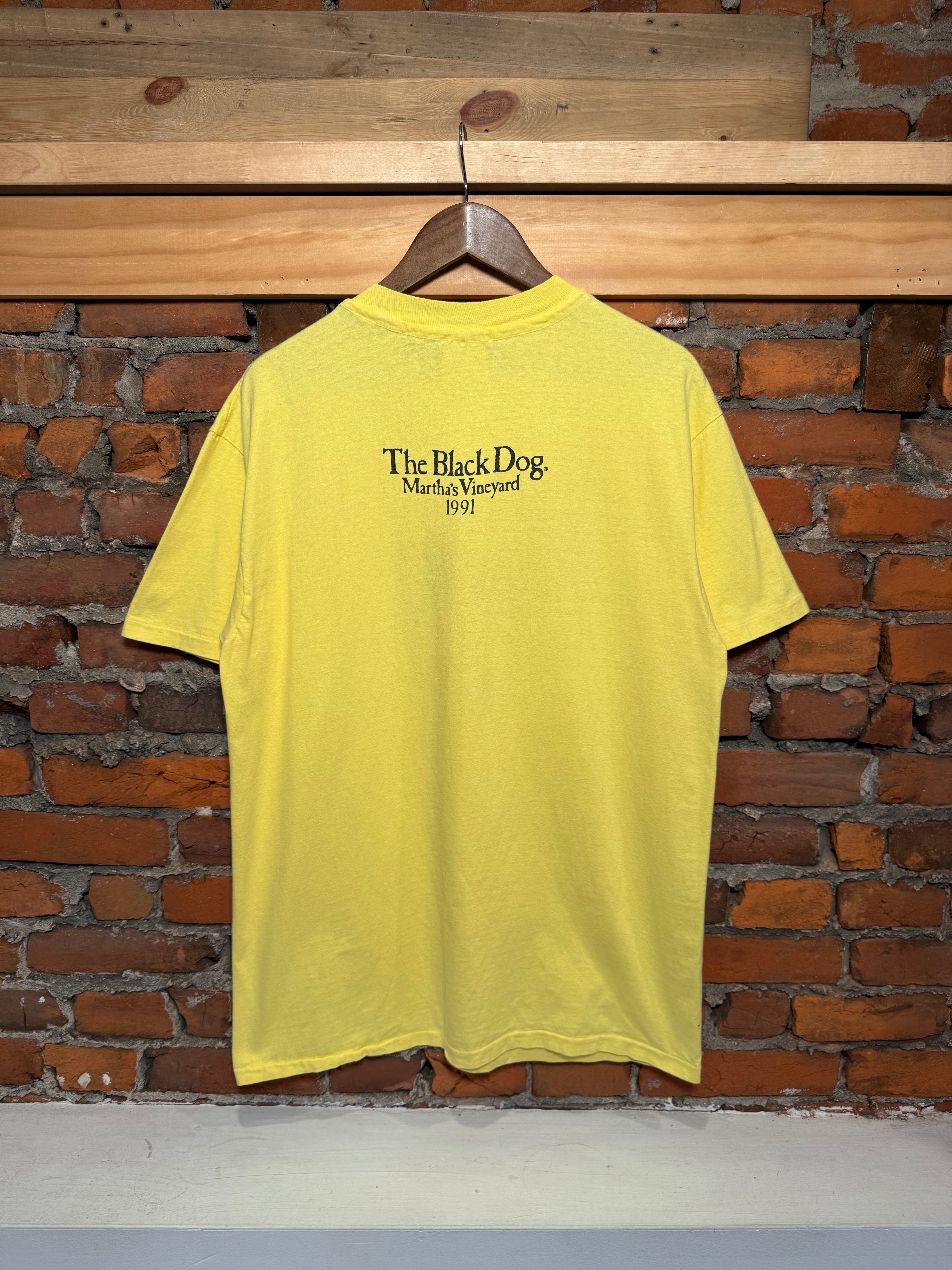 Vintage 1991 The Black Dog Martha’s Vineyard Yellow Tee (L)