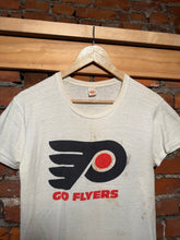 Load image into Gallery viewer, True Vintage 1970s Philadelphia Flyers Distressed T-Shirt (S/M)

