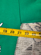 Load image into Gallery viewer, Vintage 80s Reindeer and Presents Christmas Crewneck (WM)
