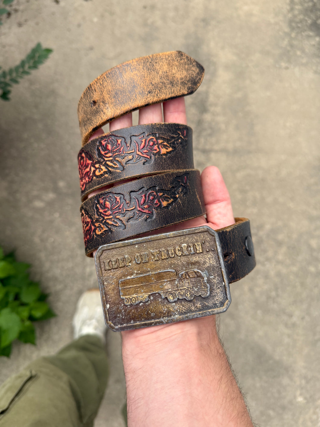Vintage Keep on Truckin’ Belt Buckle and Rose Belt (32)
