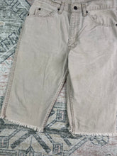 Load image into Gallery viewer, Vintage 80s Tan Levi’s Cutoff Jeans (31)
