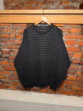 Load image into Gallery viewer, Vintage Bill Blass Knit Pattern Sweater (L)
