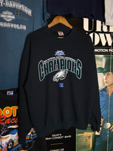 Load image into Gallery viewer, 2004 Philadelphia Eagles Champions Crewneck (L)
