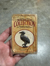 Load image into Gallery viewer, Lot of 6 Vintage Birds Wildlife Pins
