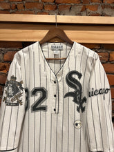 Load image into Gallery viewer, Vintage 90s Chicago White Sox Sleep Shirt (One Size)
