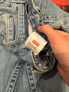 Vintage 2000s Lightwash Wrangler Jeans (30x30)