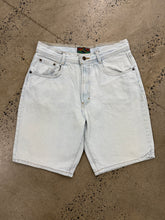 Load image into Gallery viewer, Vintage Structure Jean Shorts (31)
