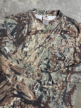Load image into Gallery viewer, Mossy Oak Camo Longsleeve (M)
