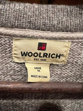 Load image into Gallery viewer, Vintage Woolrich Knit Sweater (M)
