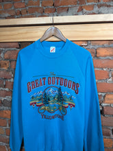 Load image into Gallery viewer, Vintage The Great Outdoors Yellowstone Crewneck (M)
