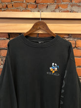 Load image into Gallery viewer, Vintage 90s Donald Duck Longsleeve Shirt (XL)
