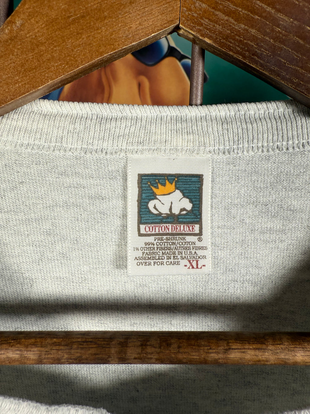 Vintage Maui Embroidered Whale Henley Tee (XL)