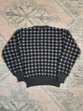 Load image into Gallery viewer, Vintage Hemingway Point Pattern Sweater (L)
