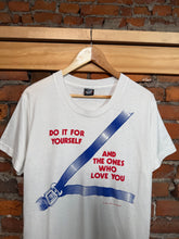 Load image into Gallery viewer, Vintage 1988 Seat Belt Tee (M)
