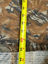 Load image into Gallery viewer, Cabelas Quilted Interior Camo Jacket (L)
