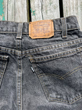Load image into Gallery viewer, Vintage 80s Levi’s Student Jeans (28x36)

